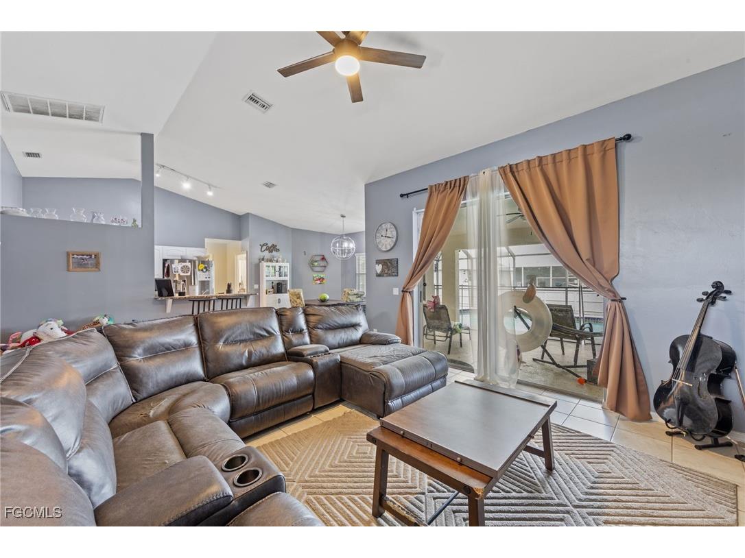 3012 3rd Street W Lehigh Acres FL 33971 2025012681 image10