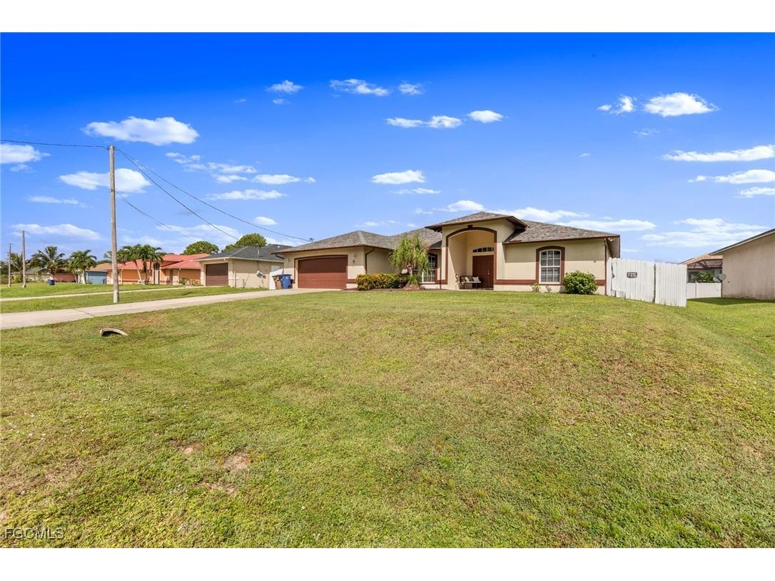 3012 3rd Street W Lehigh Acres FL 33971 2025012681 image3