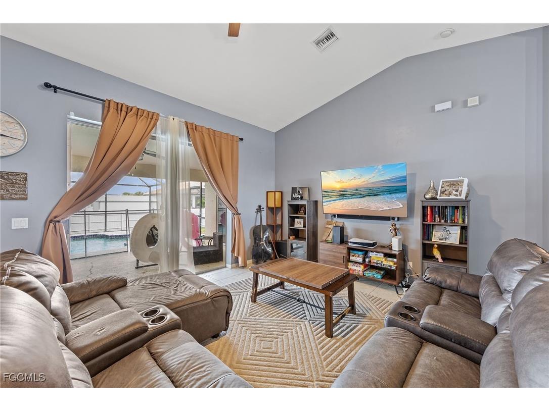 3012 3rd Street W Lehigh Acres FL 33971 2025012681 image8