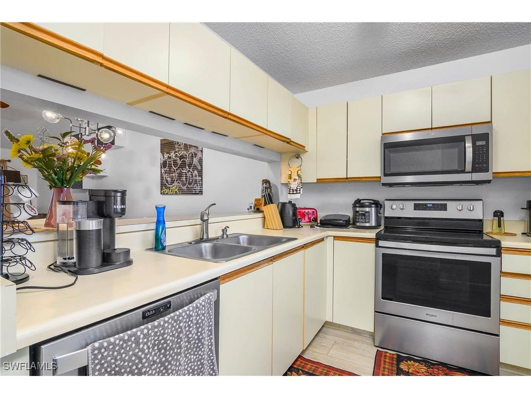 3012 Sandpiper Bay Circle #D301 Naples FL 34112 225018073 image30