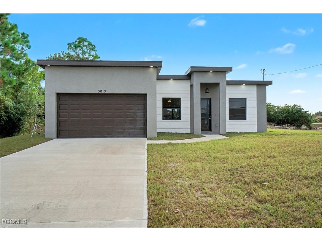 3013 4th Street SW Lehigh Acres FL 33976 2025025818 image1