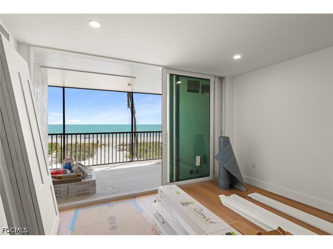 3013 W Gulf Drive #202 Sanibel FL 33957 2026019962 image10