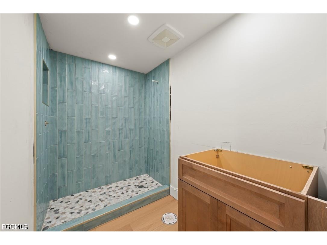 3013 W Gulf Drive #202 Sanibel FL 33957 2026019962 image33