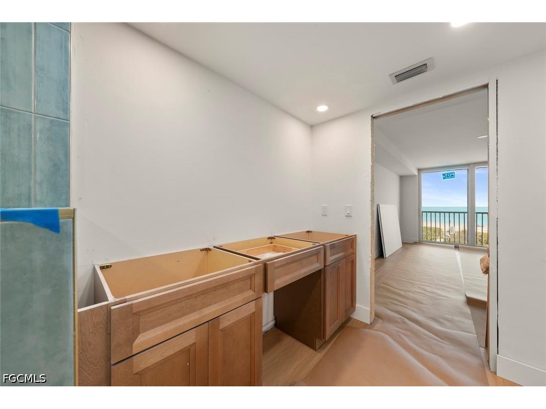 3013 W Gulf Drive #202 Sanibel FL 33957 2026019962 image36