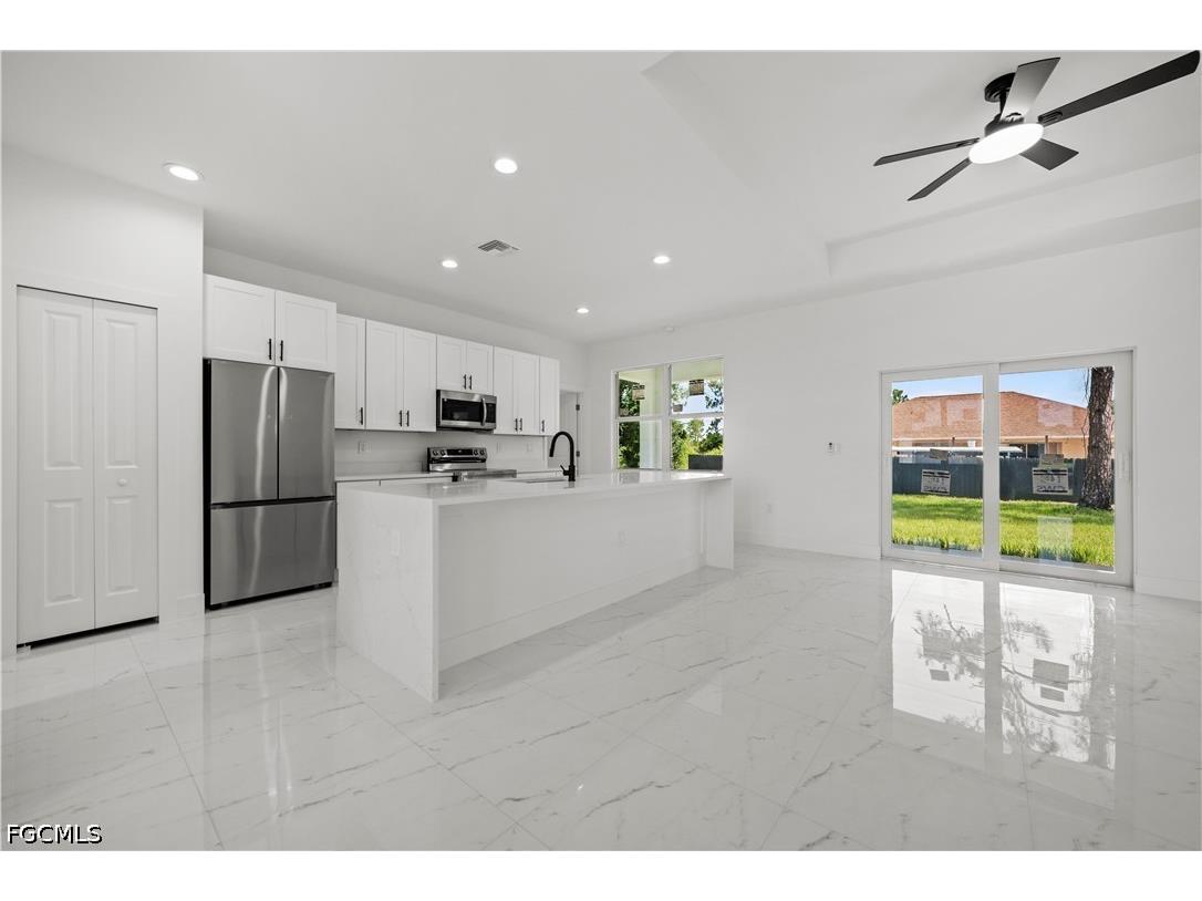 3014 38th Street W Lehigh Acres FL 33971 2026026452 image11