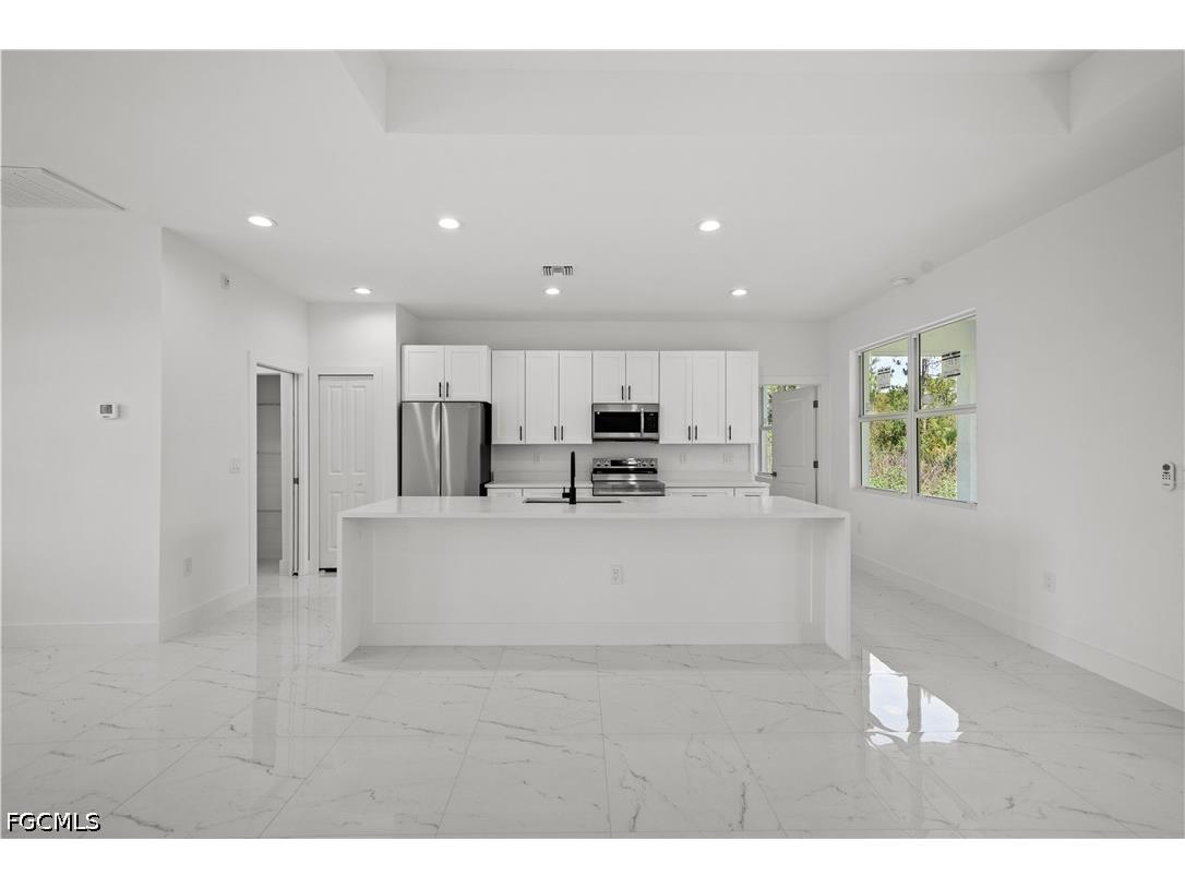 3014 38th Street W Lehigh Acres FL 33971 2026026452 image9