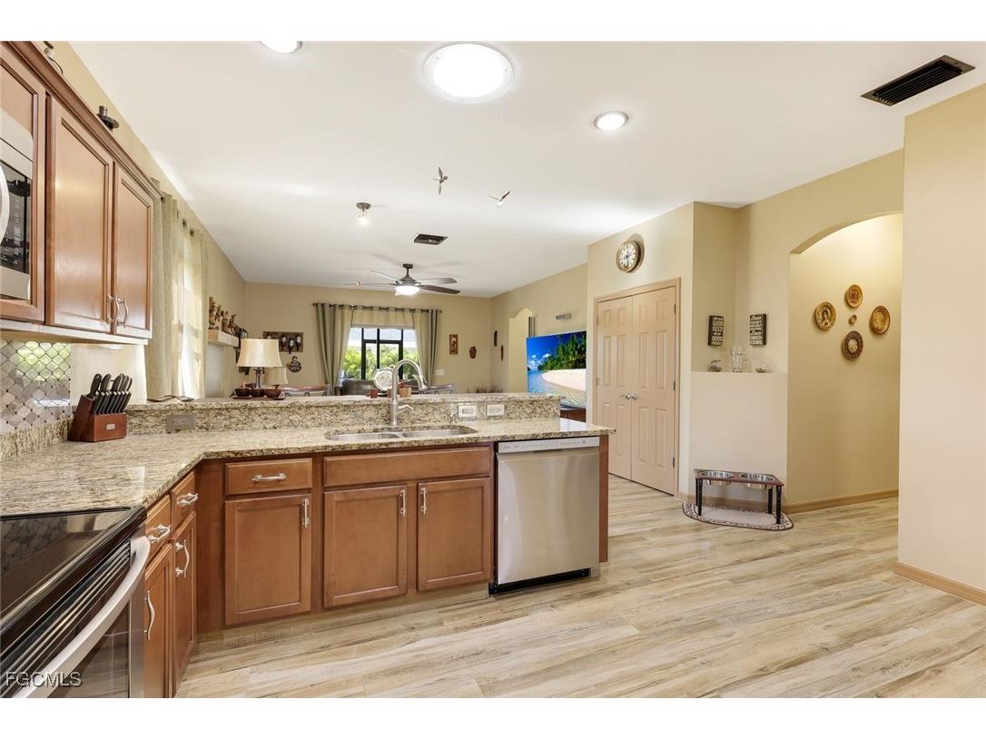 3014 SW 9th Place Cape Coral FL 33914 2025019259 image19