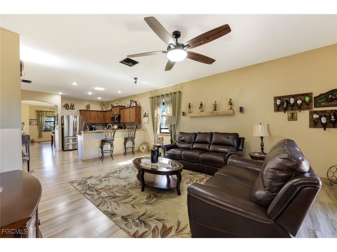 3014 SW 9th Place Cape Coral FL 33914 2025019259 image5