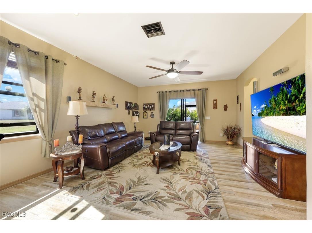 3014 SW 9th Place Cape Coral FL 33914 2025019259 image6