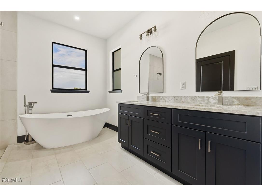 3015 3rd Street SW Lehigh Acres FL 33976 2025022414 image16