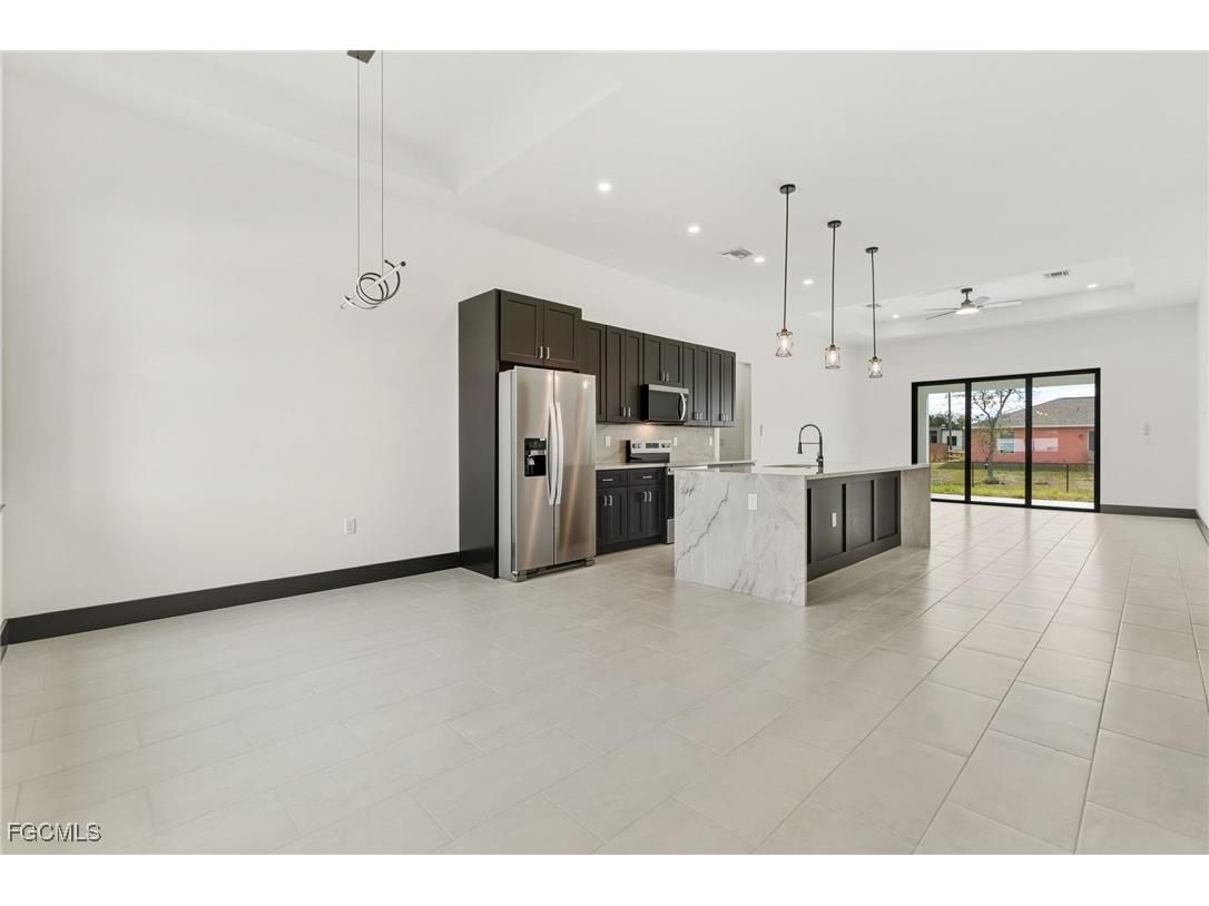 3015 3rd Street SW Lehigh Acres FL 33976 2025022414 image4