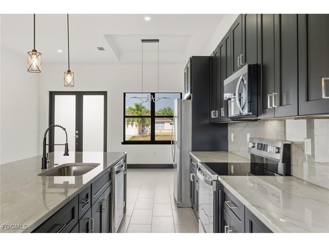 3015 3rd Street SW Lehigh Acres FL 33976 2025022414 image7