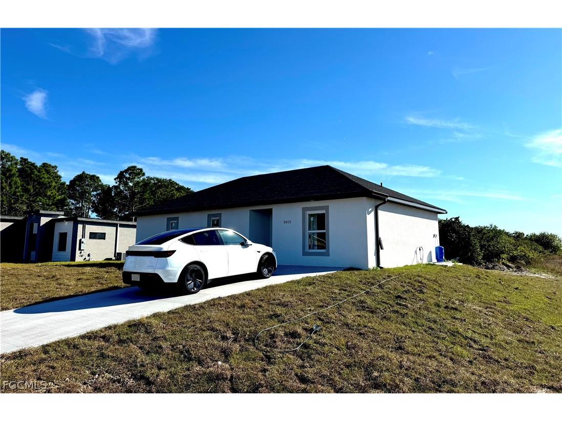 3015 4th Street SW Lehigh Acres FL 33976 2026011537 image1