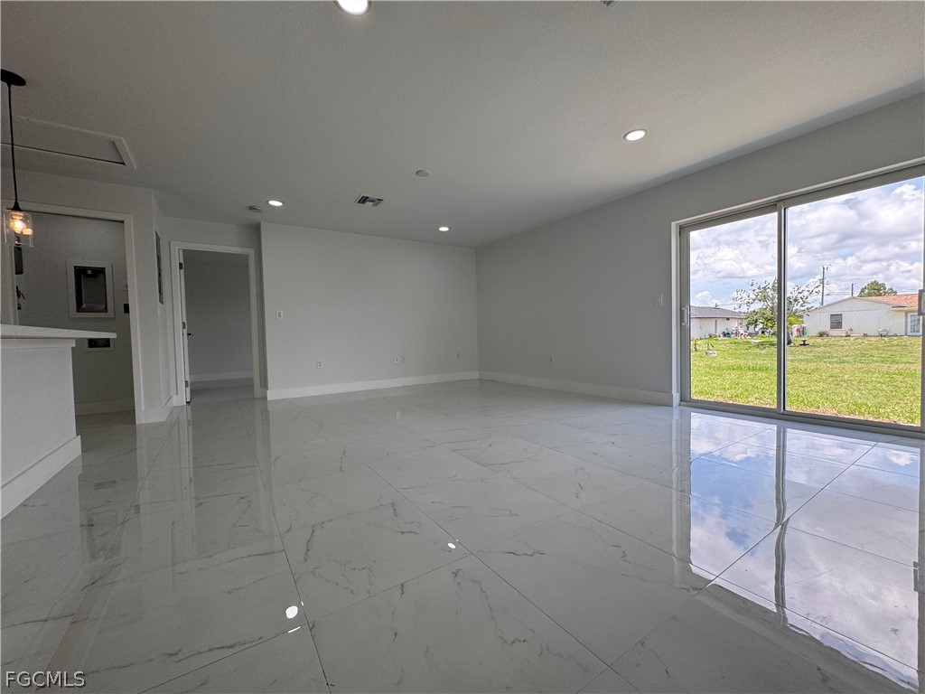 3015 4th Street SW Lehigh Acres FL 33976 2026011537 image8