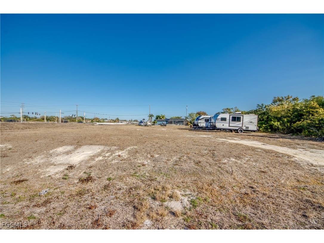 3015 8th Street SW Lehigh Acres FL 33976 2026007203 image32