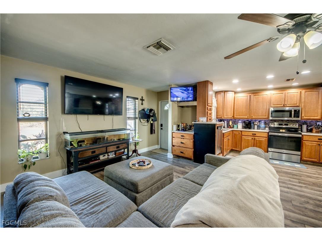 3015 8th Street SW Lehigh Acres FL 33976 2026007203 image8