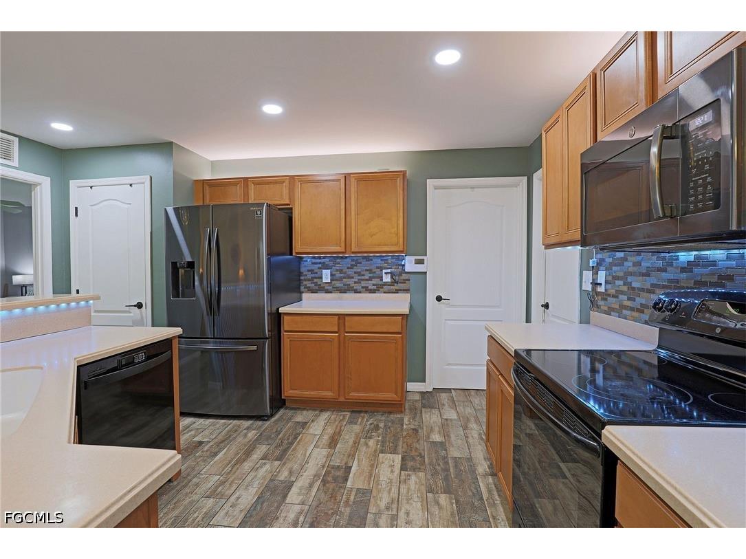 3016 SW 23rd Avenue Cape Coral FL 33914 2026018540 image11