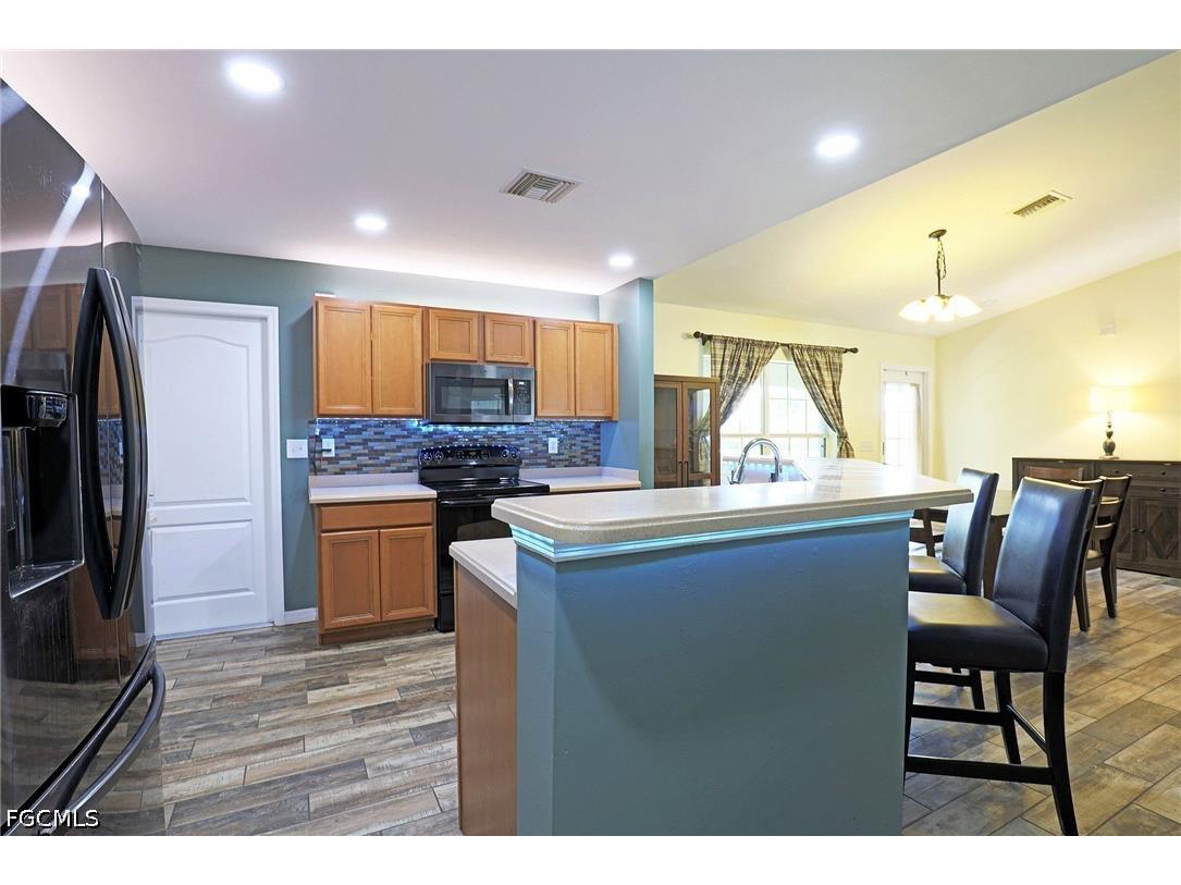 3016 SW 23rd Avenue Cape Coral FL 33914 2026018540 image14