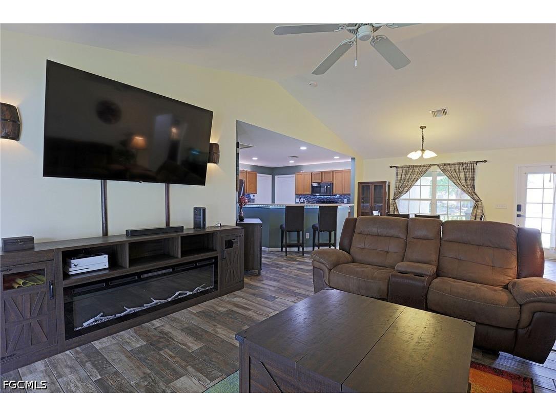 3016 SW 23rd Avenue Cape Coral FL 33914 2026018540 image21