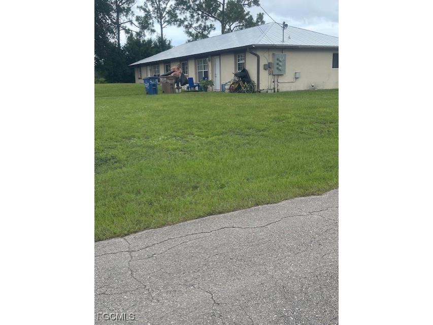 3017/3019 Gilbert Avenue S Lehigh Acres FL 33973 2025001574 image3
