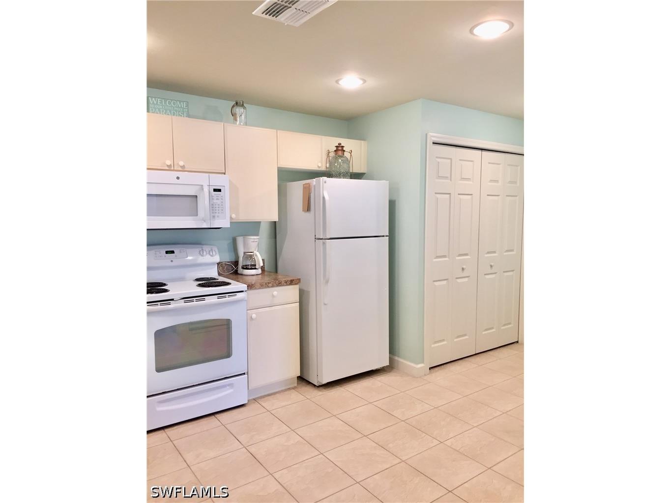 3017 Driftwood Way #3001 Naples FL 34109 226019369 image9