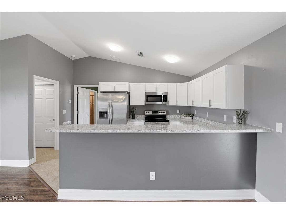 3017 NE 2nd Avenue Cape Coral FL 33909 2026011378 image4