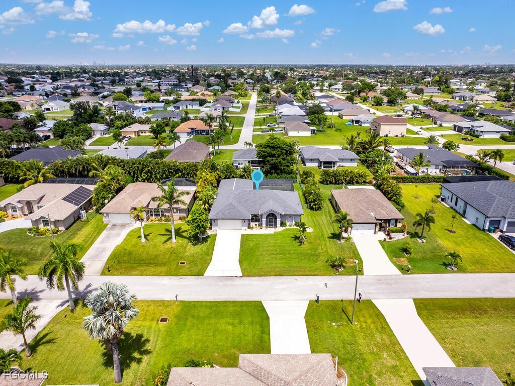 3017 SW 2nd Place Cape Coral FL 33914 2025002911 image1