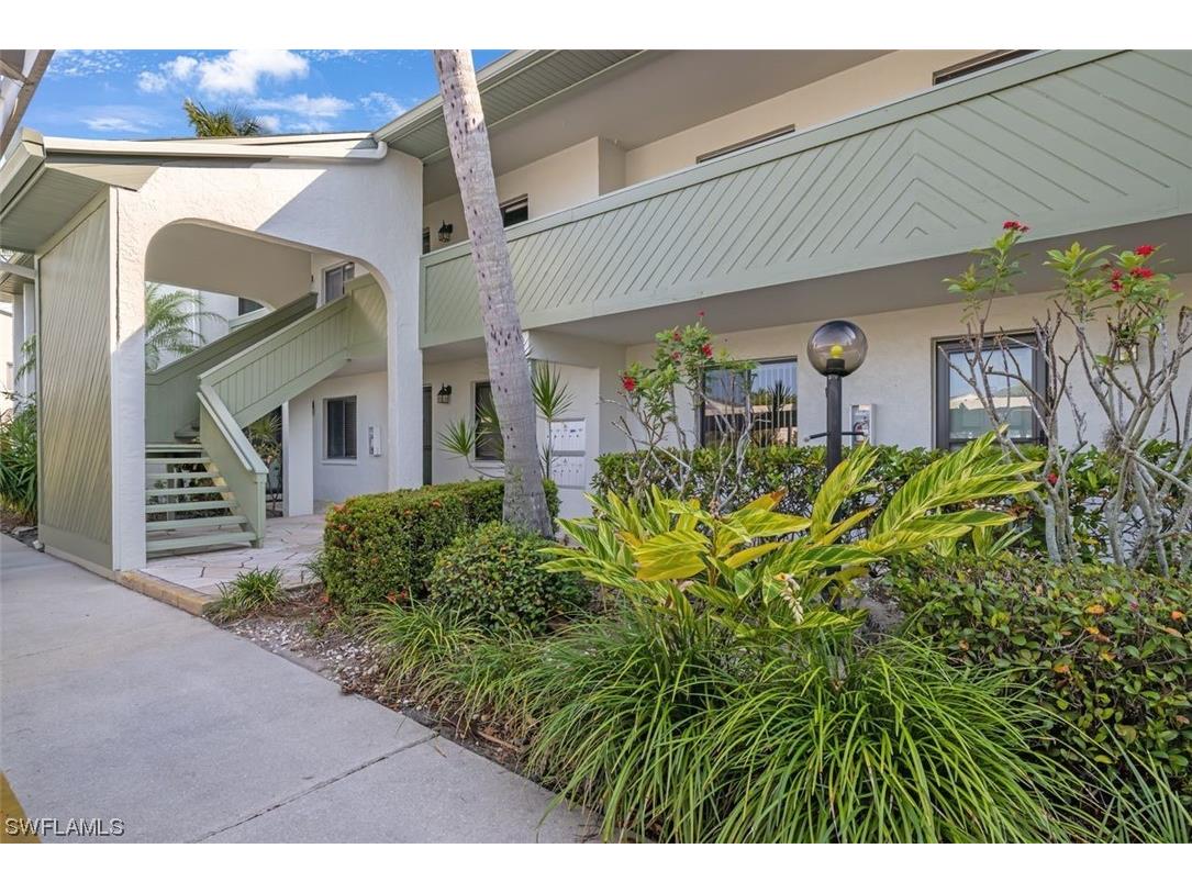 3018 Kings Lake Boulevard #3018 Naples FL 34112 223035123 image1