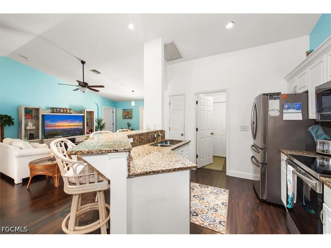 3019 SW 15th Place Cape Coral FL 33914 2026028431 image17