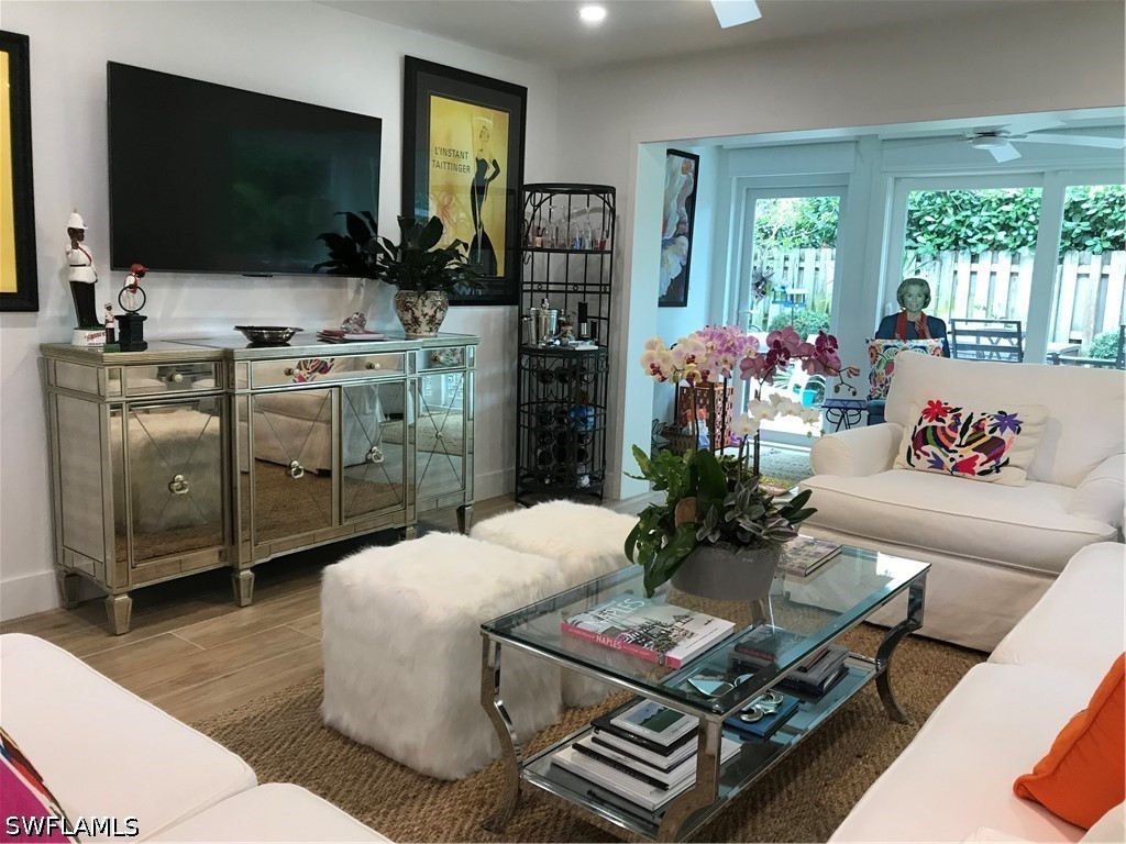 302 2nd Street S #302 Naples FL 34102 226012879 image1
