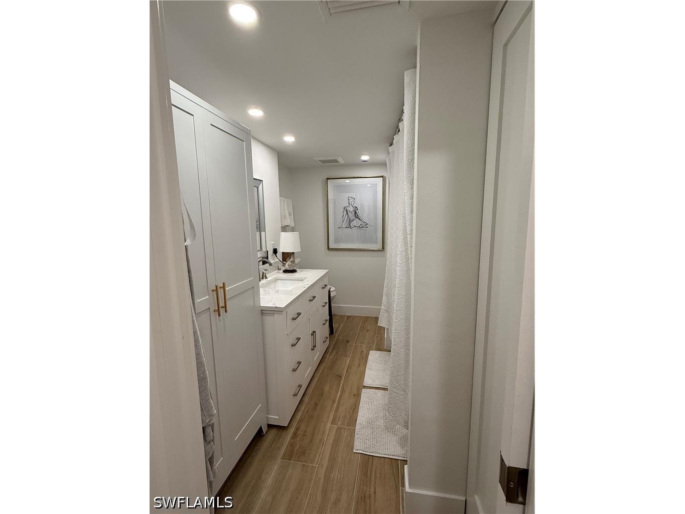 302 2nd Street S #302 Naples FL 34102 226012879 image10