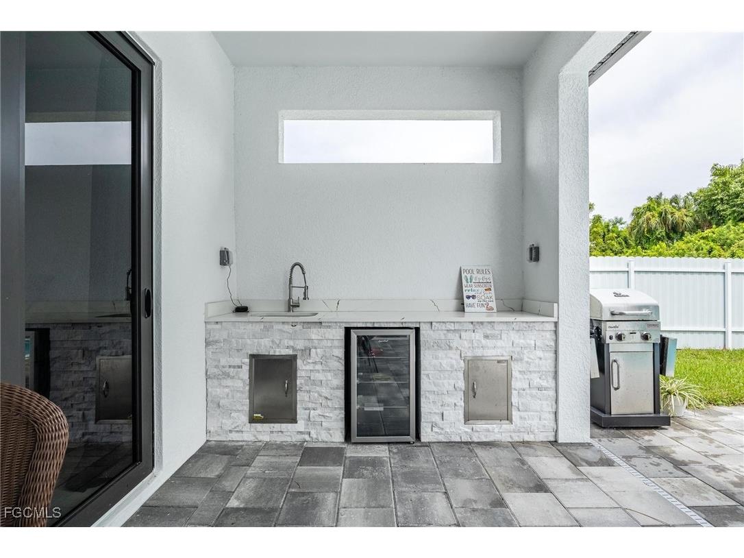 302 NW 1st Street Cape Coral FL 33993 2025021017 image6