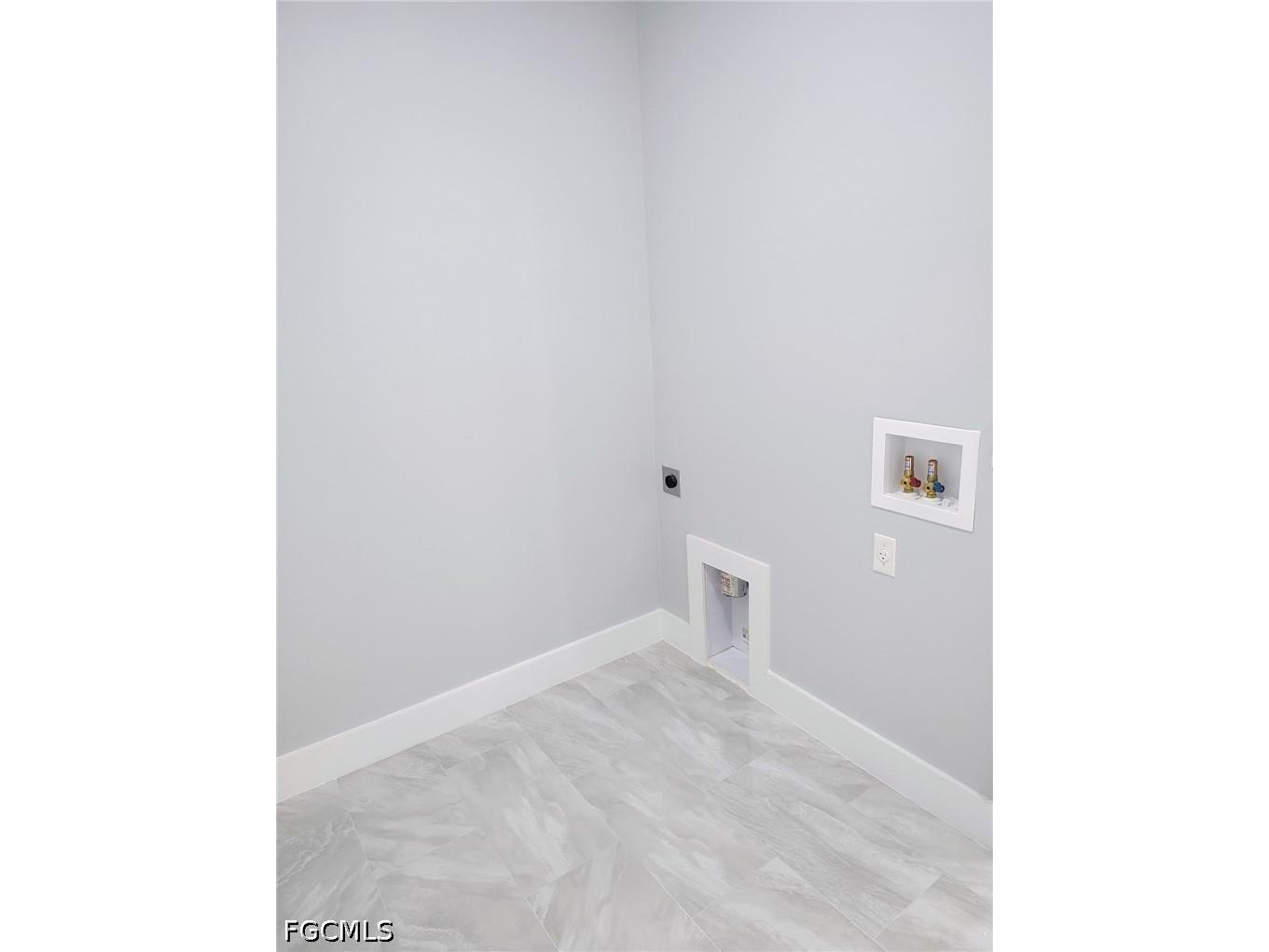 302 NW 25th Avenue Cape Coral FL 33993 2026013425 image10