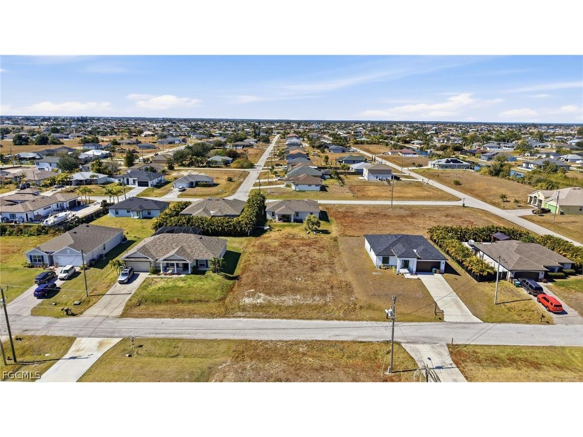 302 NW 27th Avenue Cape Coral FL 33993 2026007072 image2
