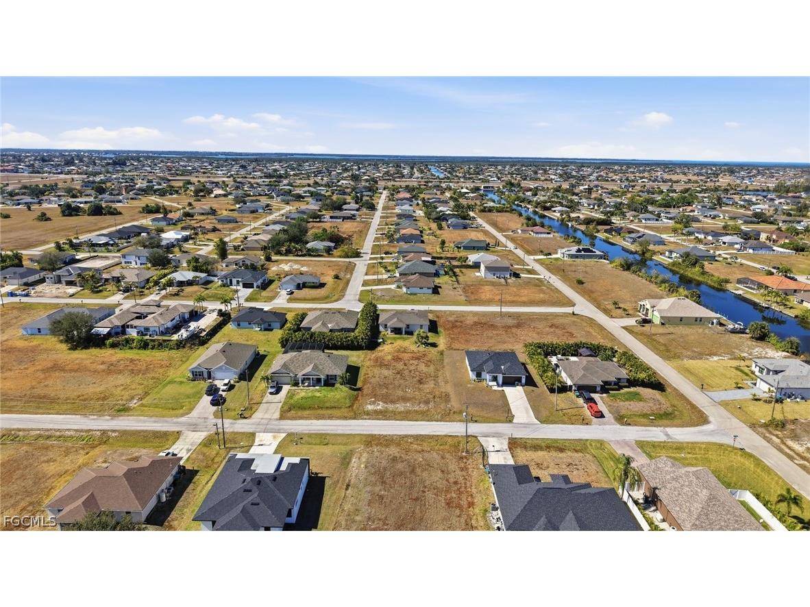 302 NW 27th Avenue Cape Coral FL 33993 2026007072 image3