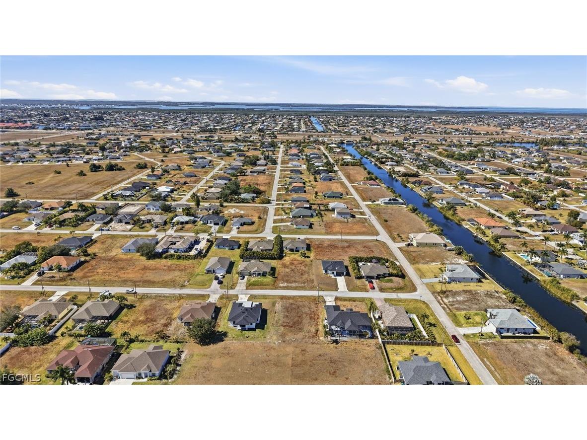 302 NW 27th Avenue Cape Coral FL 33993 2026007072 image4