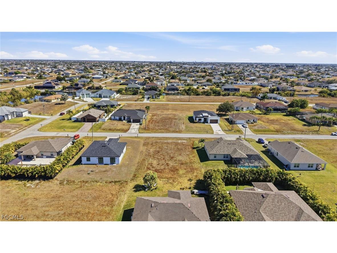 302 NW 27th Avenue Cape Coral FL 33993 2026007072 image8