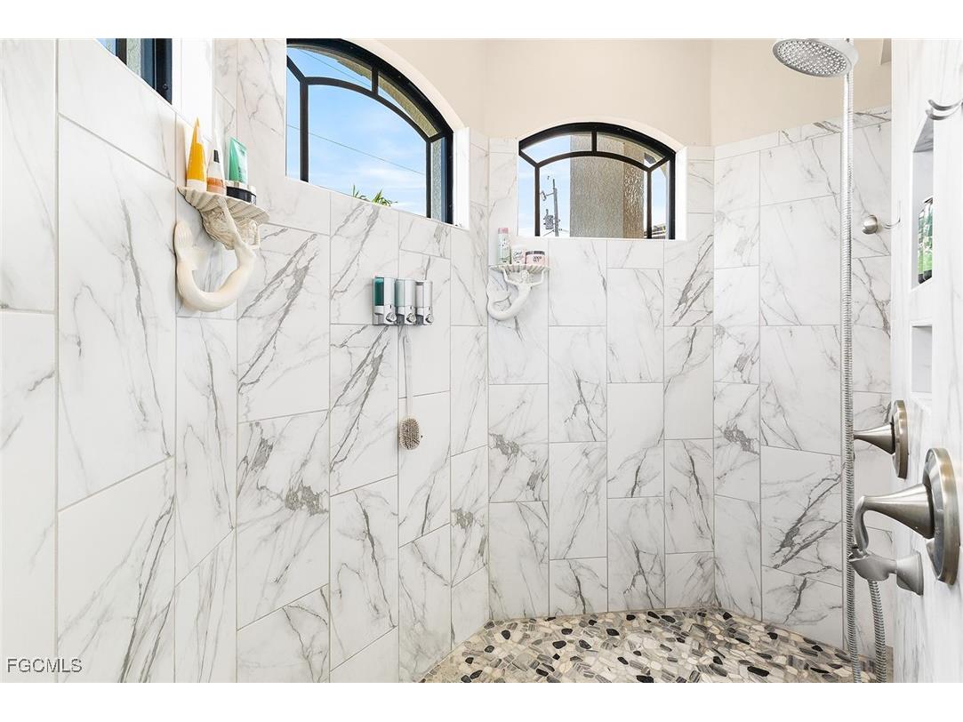 302 NW 32nd Place Cape Coral FL 33993 2025018752 image24