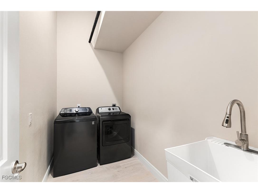 302 NW 32nd Place Cape Coral FL 33993 2025018752 image25