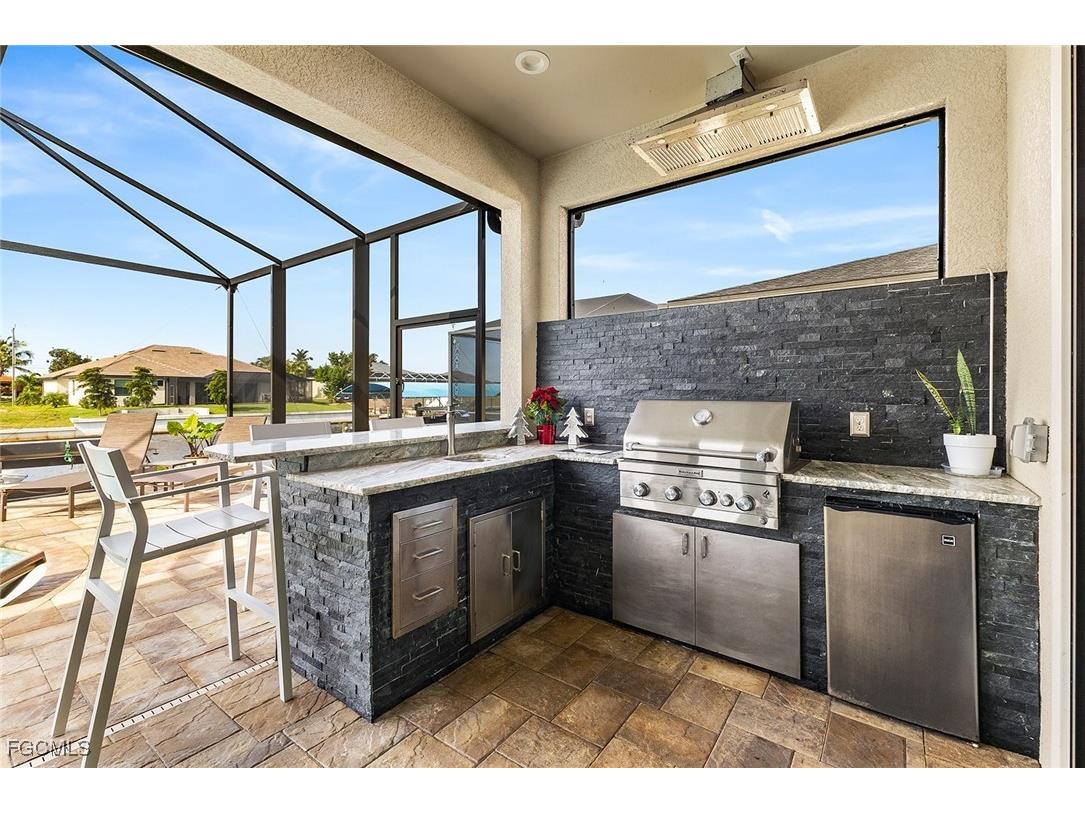 302 NW 32nd Place Cape Coral FL 33993 2025018752 image32