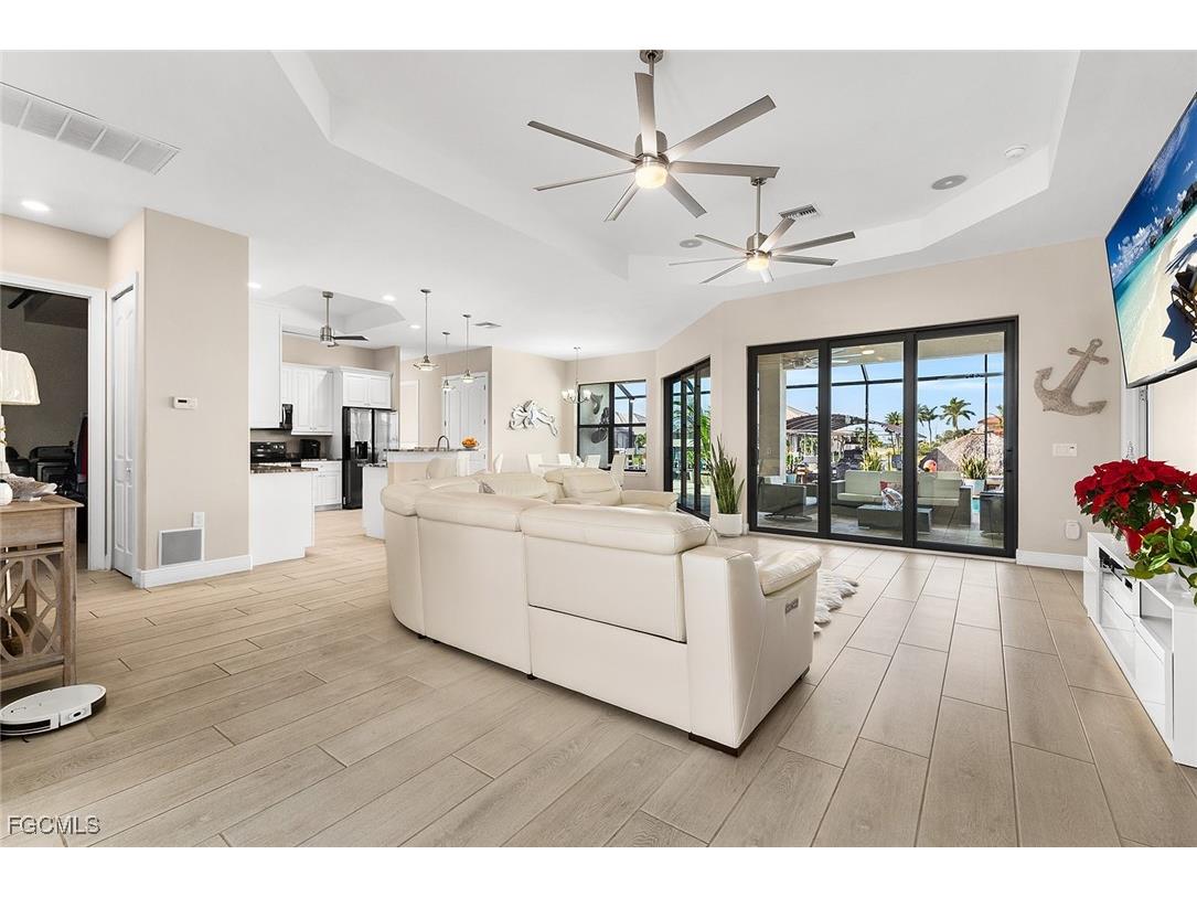 302 NW 32nd Place Cape Coral FL 33993 2025018752 image9