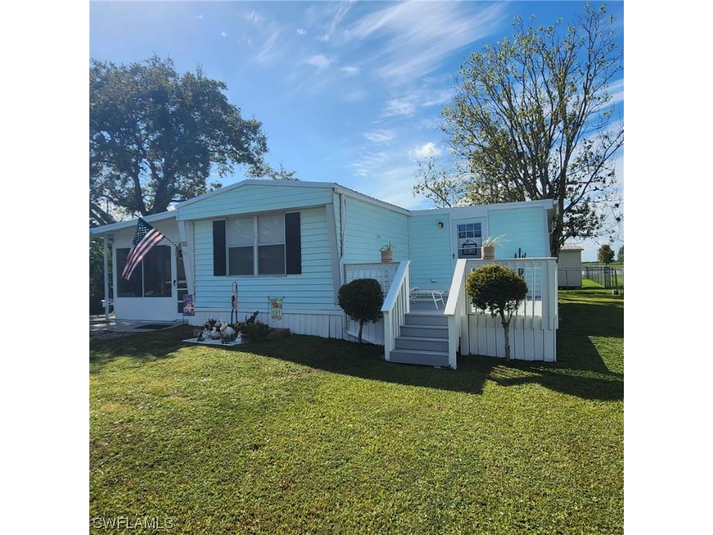 302 Pinecrest Avenue NW Moore Haven FL 33471 223080169 image1