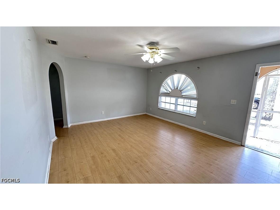 302 SE 1st Place Cape Coral FL 33990 2026014063 image3