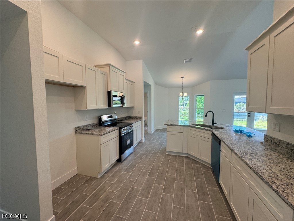 302 SE 1st Terrace Cape Coral FL 33990 2026025924 image17