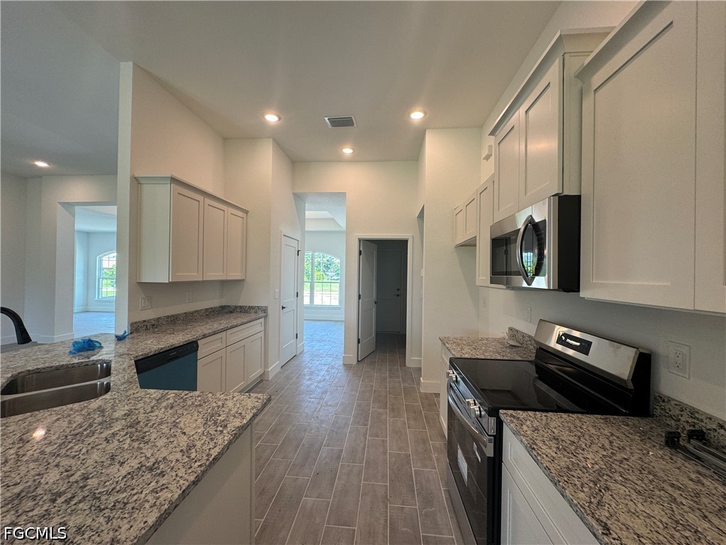 302 SE 1st Terrace Cape Coral FL 33990 2026025924 image19