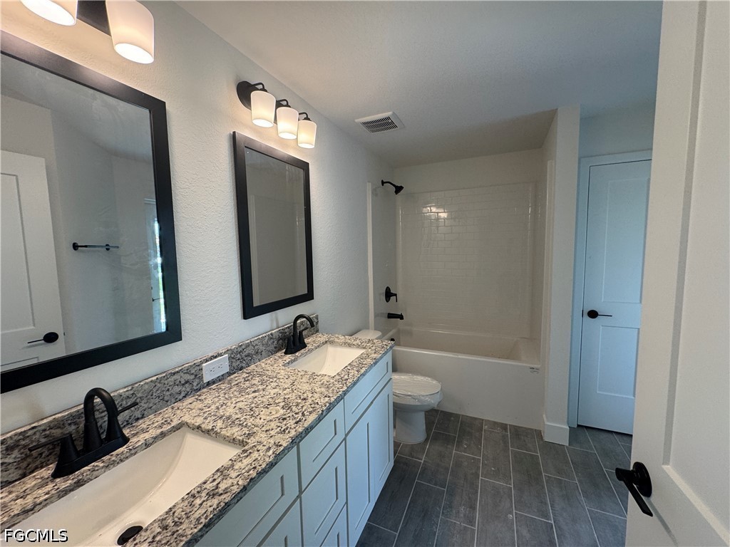 302 SE 1st Terrace Cape Coral FL 33990 2026025924 image20