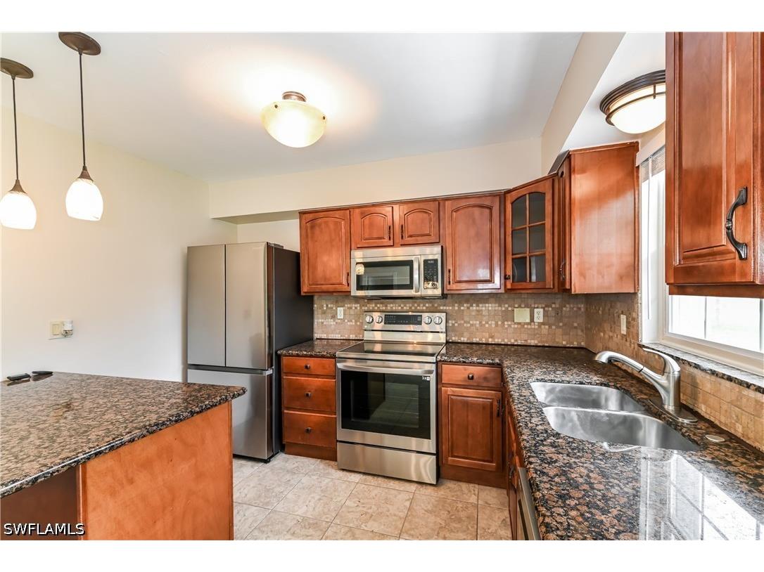 302 SE 3rd Street Cape Coral FL 33990 226020843 image7