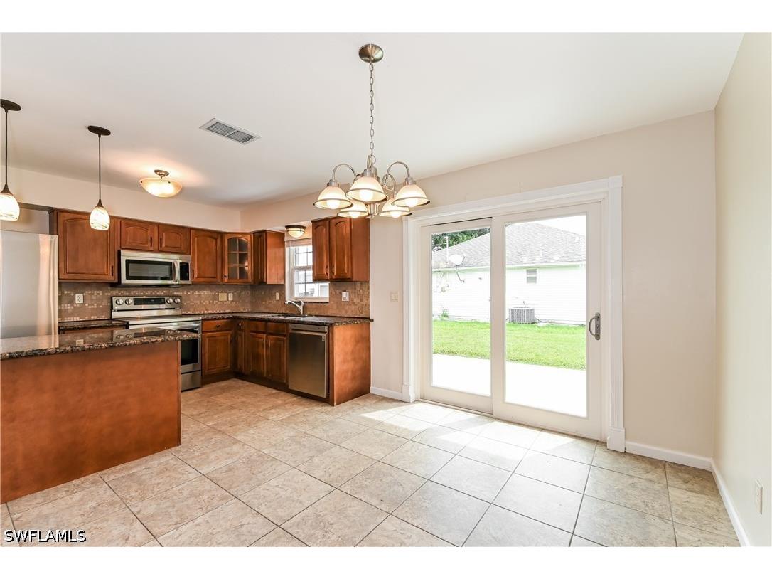 302 SE 3rd Street Cape Coral FL 33990 226020843 image8