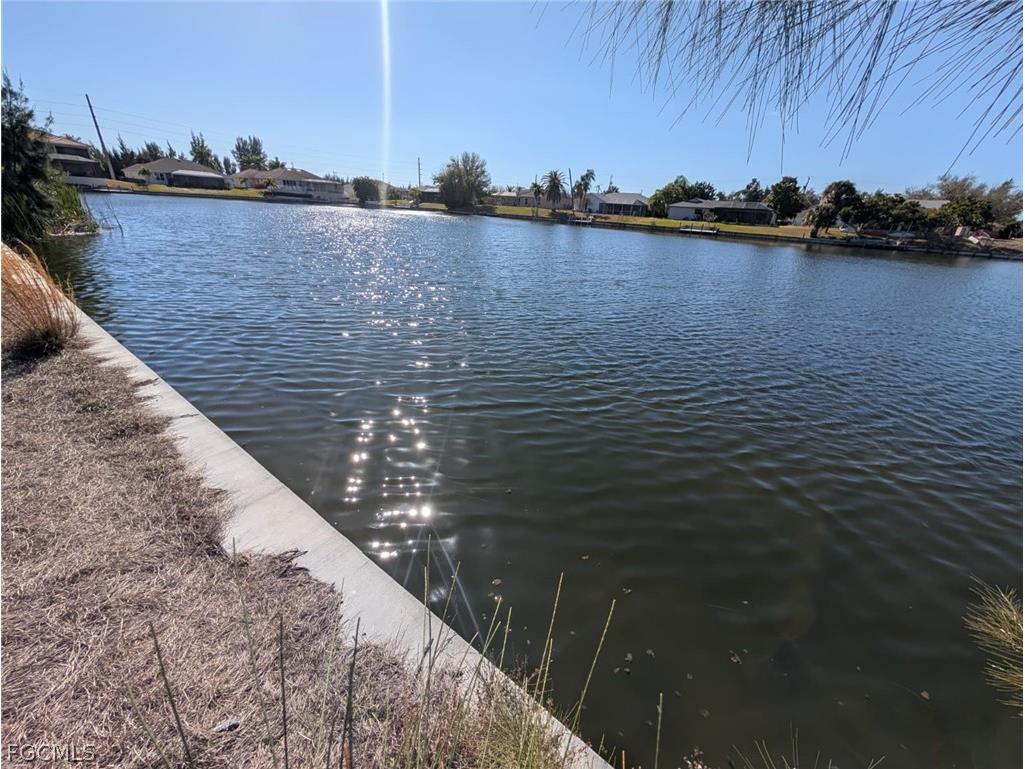 302 SW 21st Avenue Cape Coral FL 33991 2026012686 image1