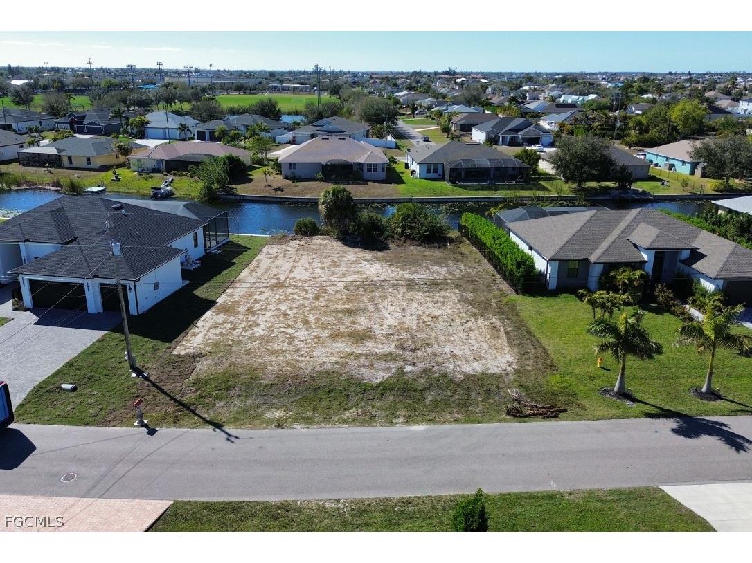 302 SW 26th Avenue Cape Coral FL 33991 2026009556 image1
